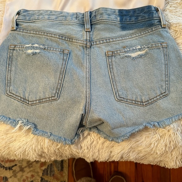 A&F Low Rise Short - Picture 2 of 3